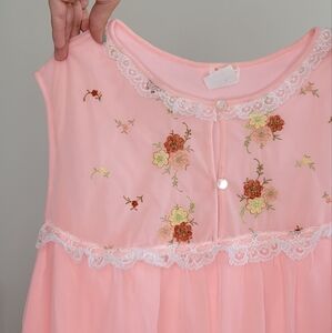 SOLD Vintage baby doll night dress